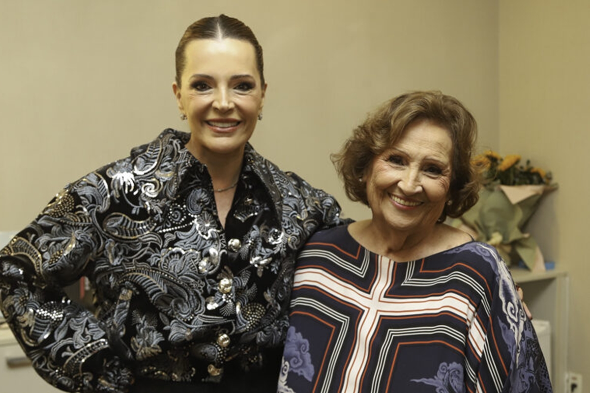 dea-lucia-reune-famosos-em-sessao-do-musical-sobre-paulo-gustavo