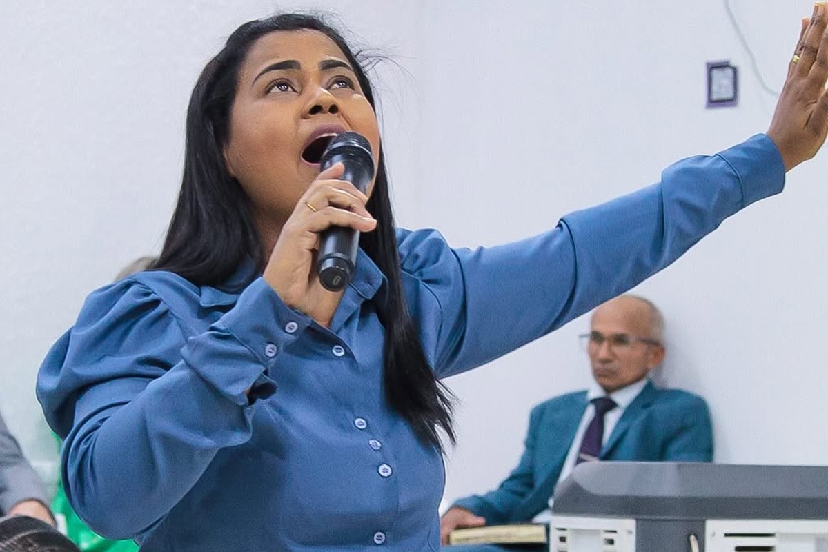 morre-ana-clezia,-cantora-gospel-de-38-anos-da-dupla-com-laudiceia
