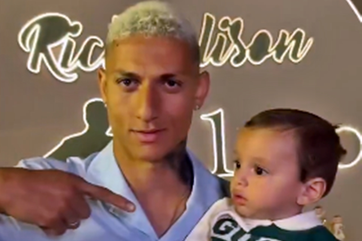 o-“pai-do-bebe”-ainda-pode-jogar-a-copa?-saiba-chances-de-richarlison